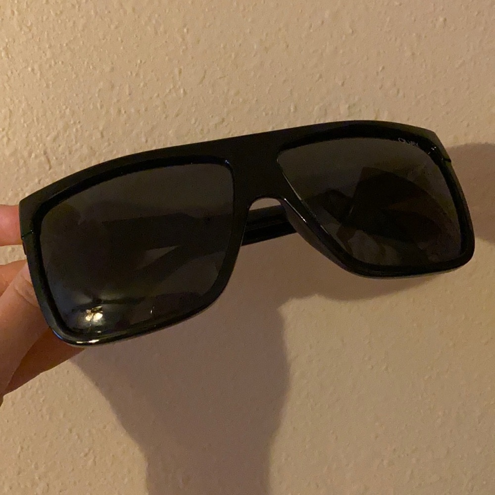 Quay Barnun Polarized Glasses
